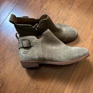 UGG Women's Ankle Booties - Khaki Suede